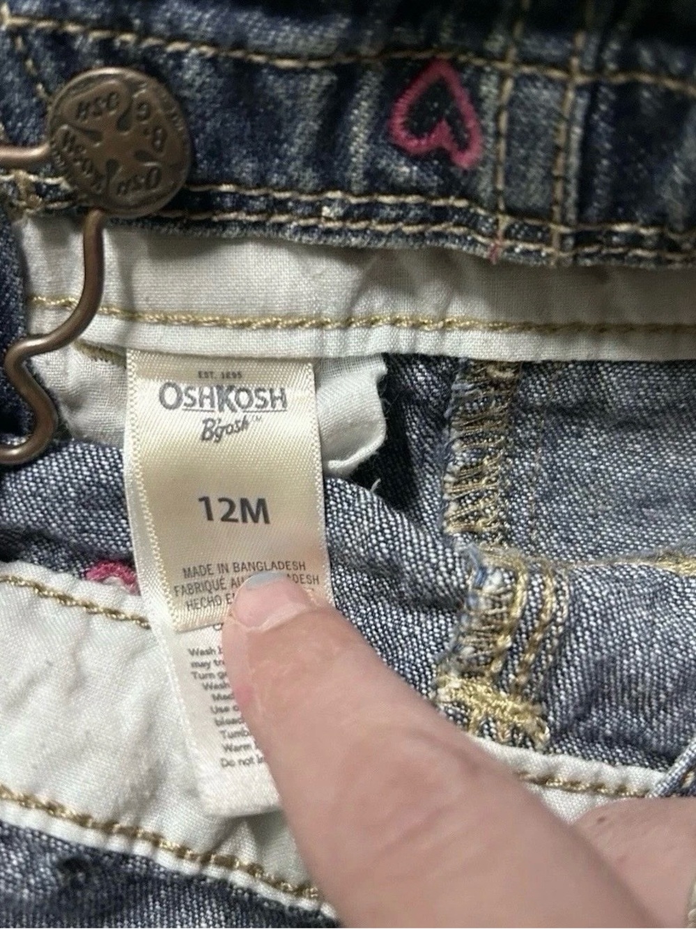 Baby Girl Oshkosh B’gosh Denim Overalls Embroidered Hearts Size 12 Months - Picture 3 of 3